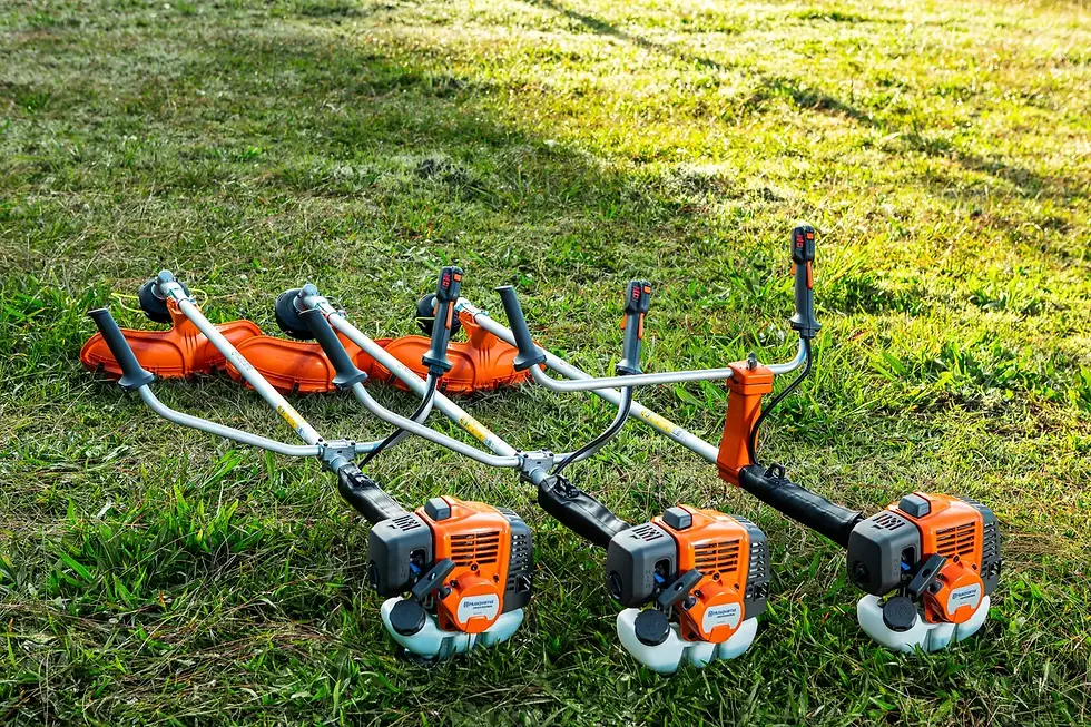 ภาพขนาดย่อ: HUSQVARNA เครื่องตัดหญ้าสะพาย 2 จังหวะ 33.6 ซีซี 1.2 แรงม้า รุ่น 531RS