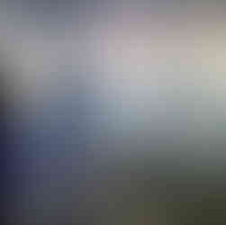 Peinture représentant la silhouette de Paris avec Notre-Dame en flammes, détail de la fresque murale « La Joconde Dénudée ».