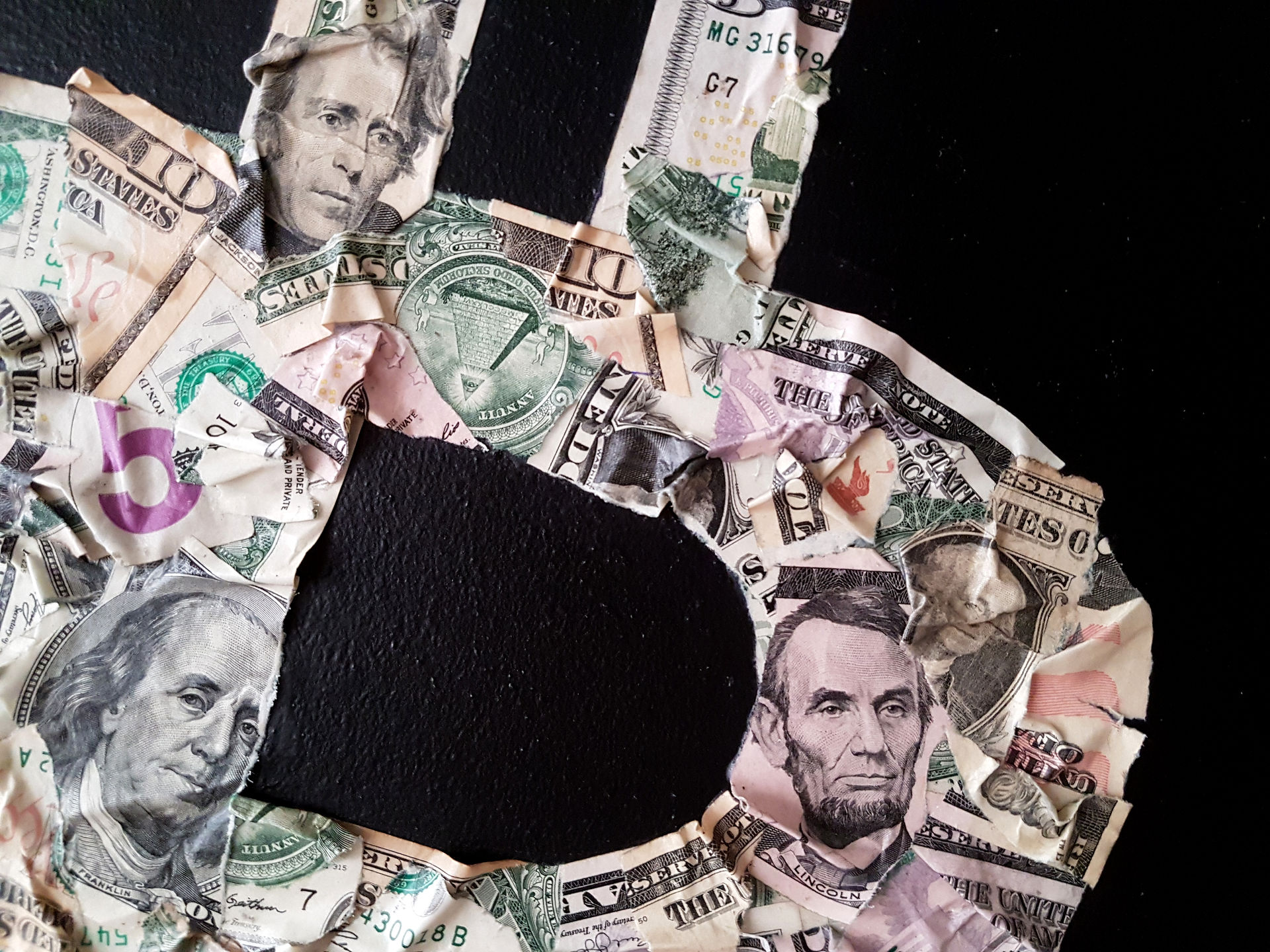 Ripped Dollars Bitcoin logo zoom