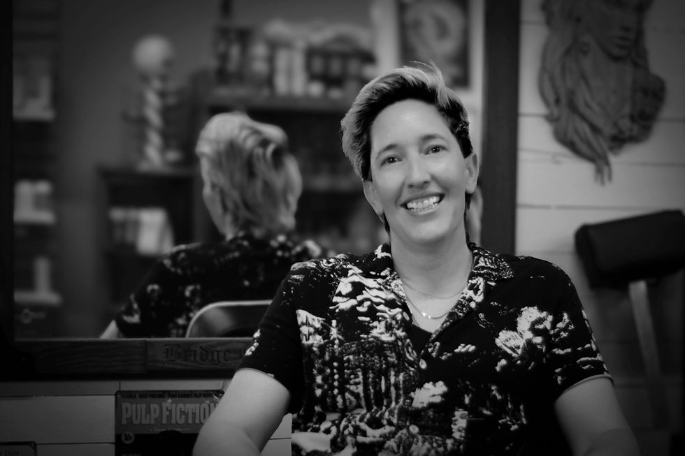 Bridge City Headshots - Tina 001 (B&W)_edited.jpg