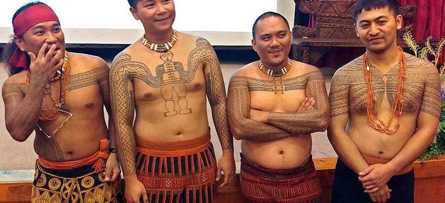 【南島文化復振】把祖先印記穿上身 排灣、魯凱族年輕人重振紋手紋身文化〔2017-11-13〕