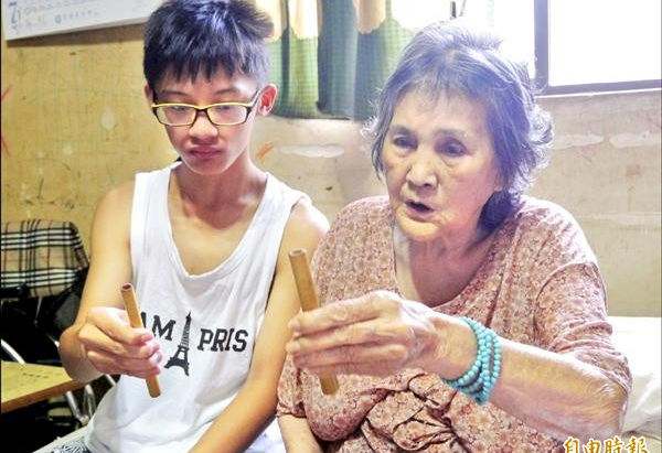「巫醫必須具備堅信意志及純淨身心!」太魯閣族第八代僅存巫醫 14歲孫傳承〔2015-07-04〕