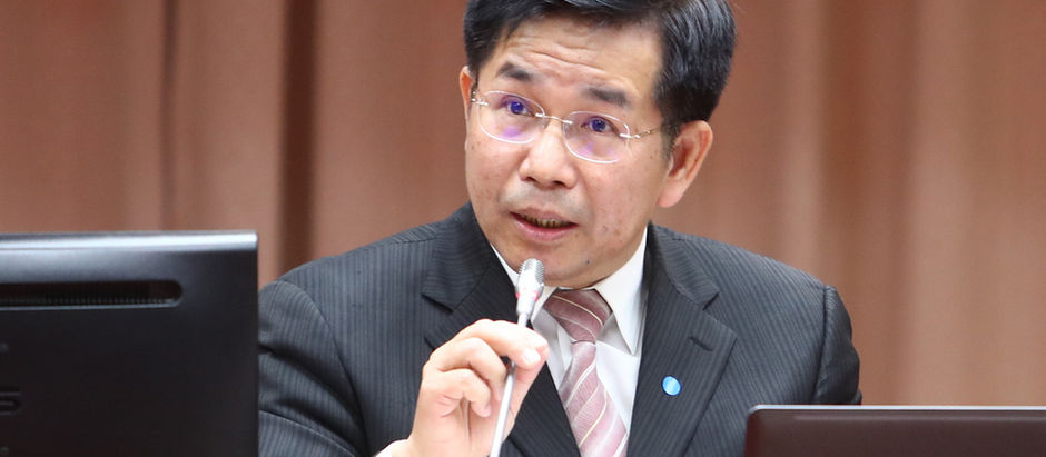 【原住民的祖先是比漢人更早來自中國大陸的民族】學校教材課本指原住民分「平埔」和「高山」 教育部長:陳述不適切