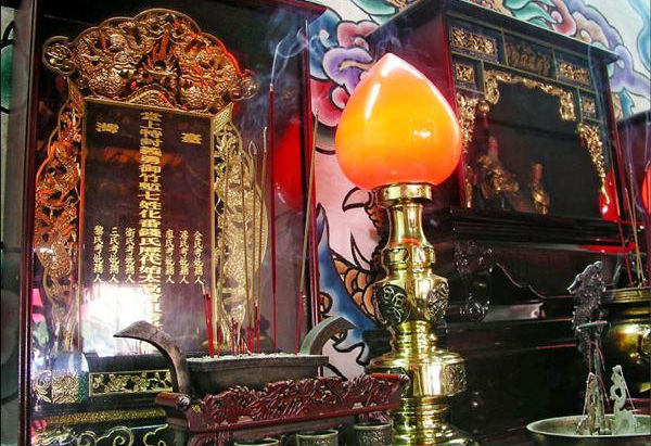 道卡斯族「采田福地」七姓公平埔宗祠 堂號「臺灣」見證清朝乾隆皇帝「賜姓」歷史〔2009-09-25〕