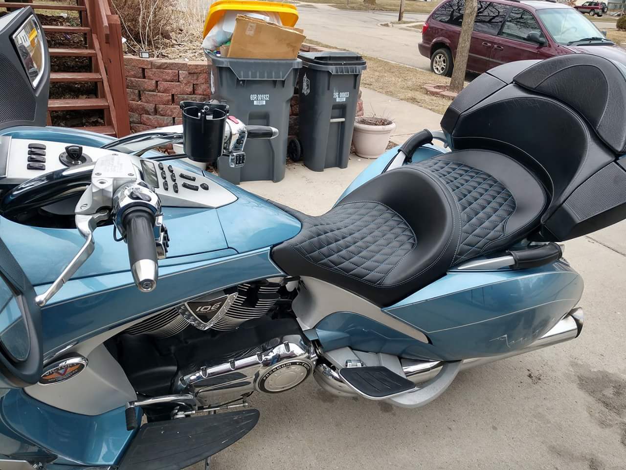 Custom motorcycle seats, motorcycle seat upholstery
