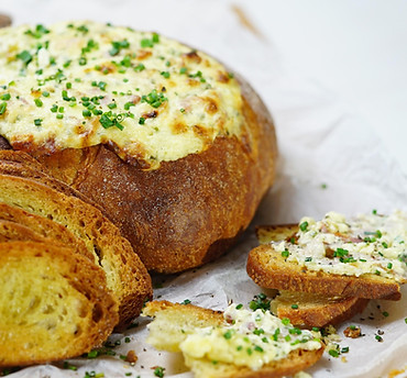 cheese-and-bacon-cob-loaf_1980x1320-118397-1.jpg