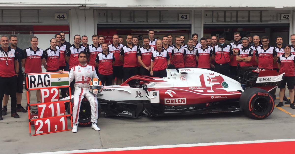 mahaveer with his team