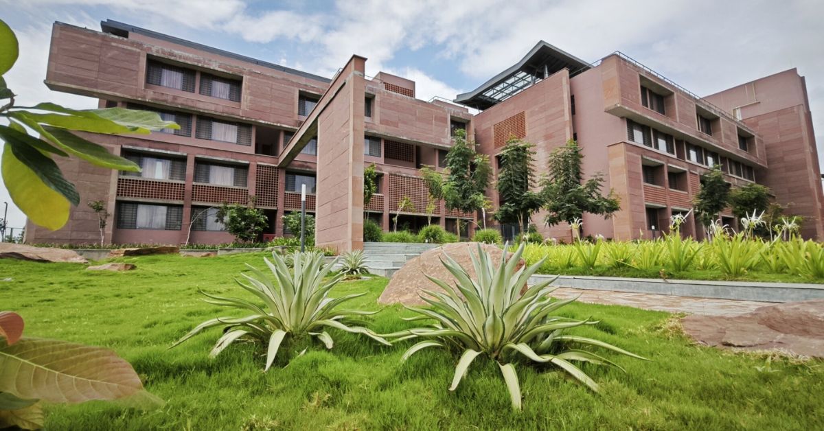 The Azim Premji University has made sure to inculcate energy saving methods along with a greener design for their campus. 