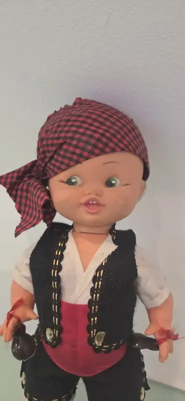 Miniature : Poupée espagnole vintage avec maracas - costume aragonais années 60