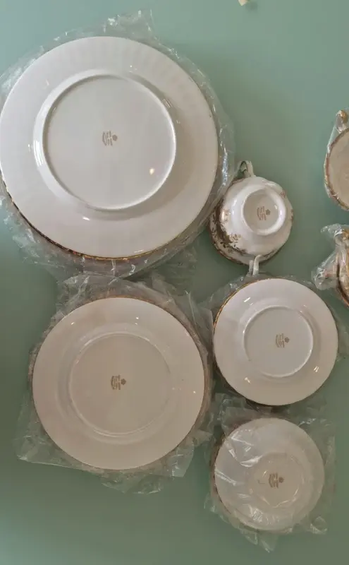 Miniature : Royal Albert service dîner ( 40 pièces)