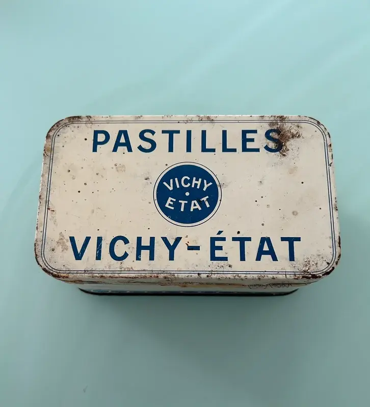 Ancienne boîte en métal Pastilles Vichy-État (années 30–40)