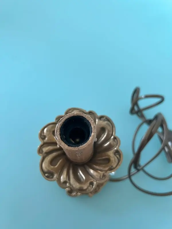 Miniature : Lampe ancienne en laiton massif – pampilles en verre – style bougeoir