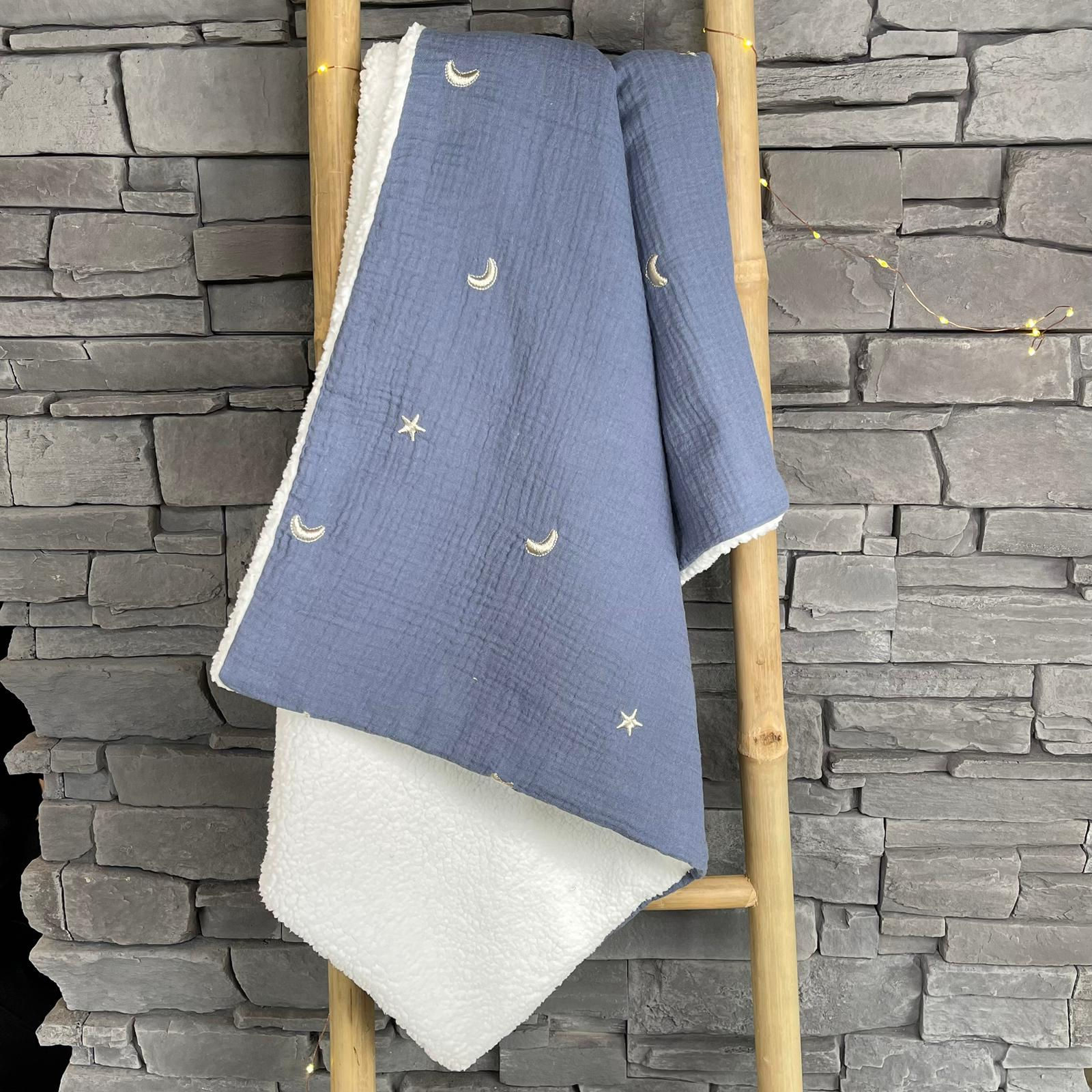 Lunes et étoiles brodées - Fond bleu