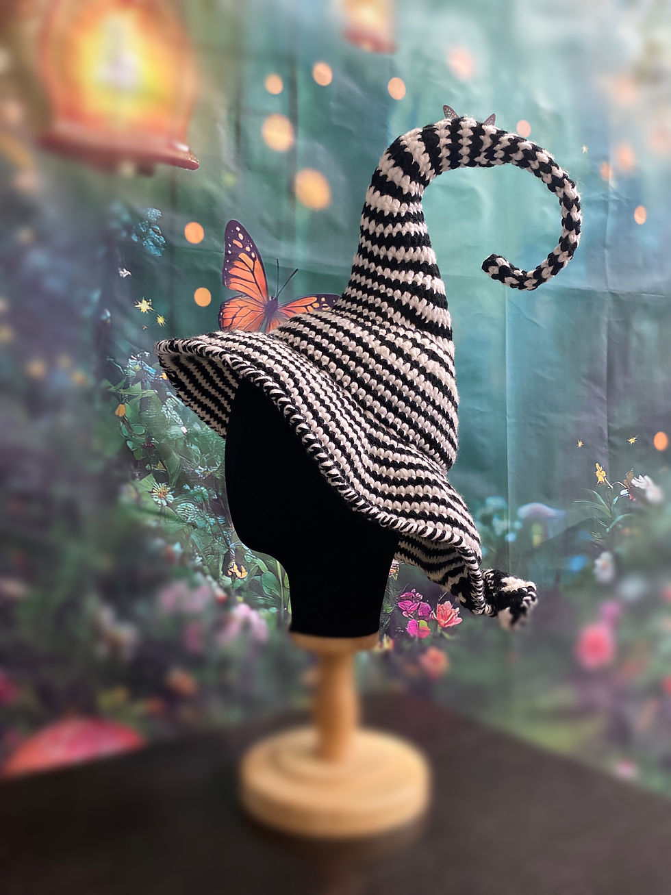 Witch hat small adult/teen