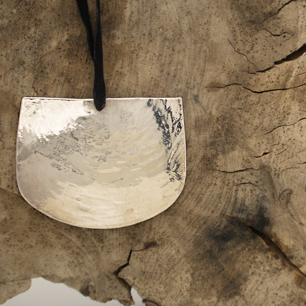 Madreperla silver-coated pendant