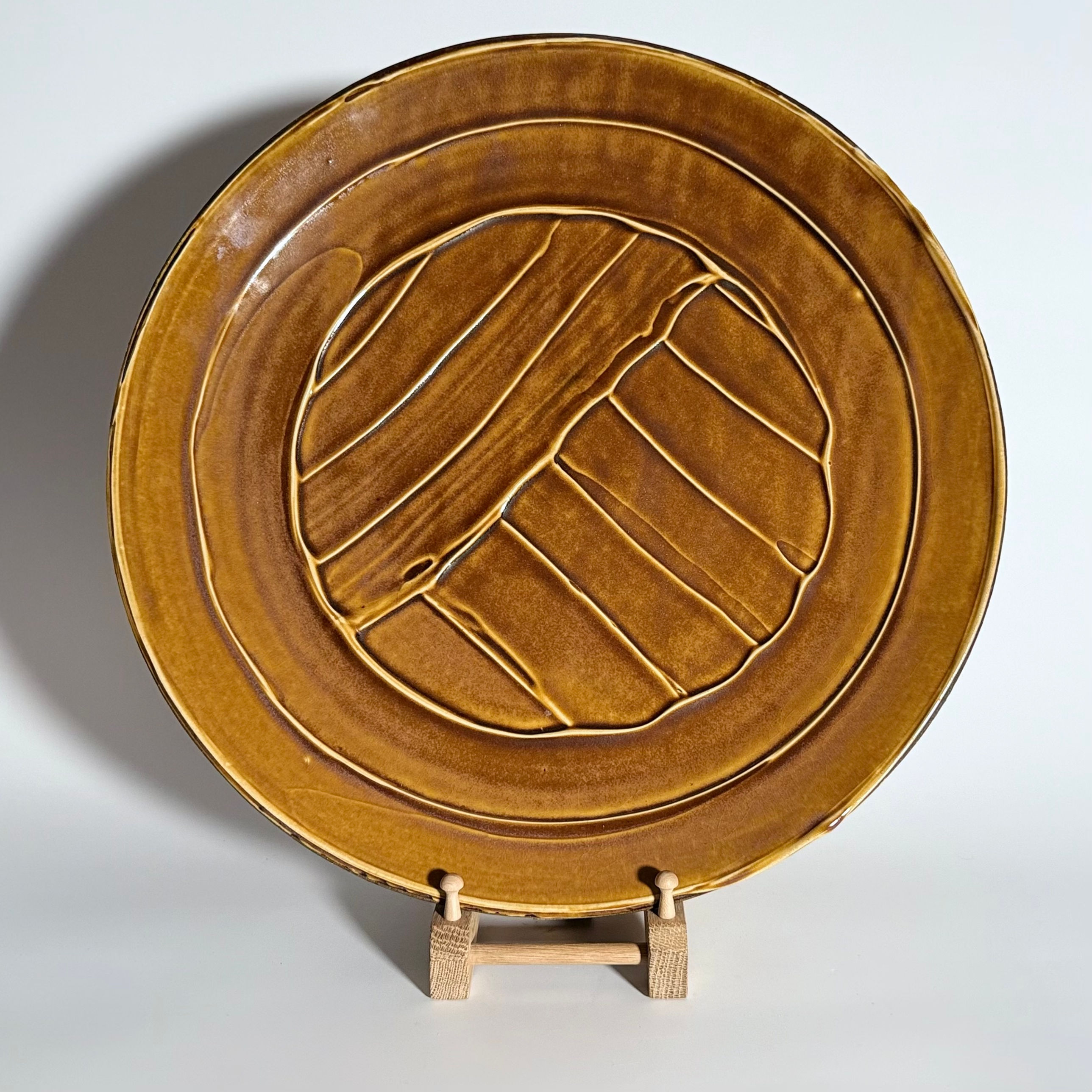 Slip Decorated Extra Large Charger