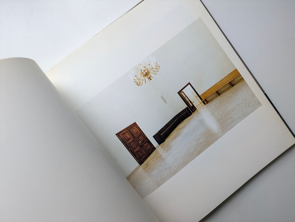 Thumbnail: Candida Hofer Photographie