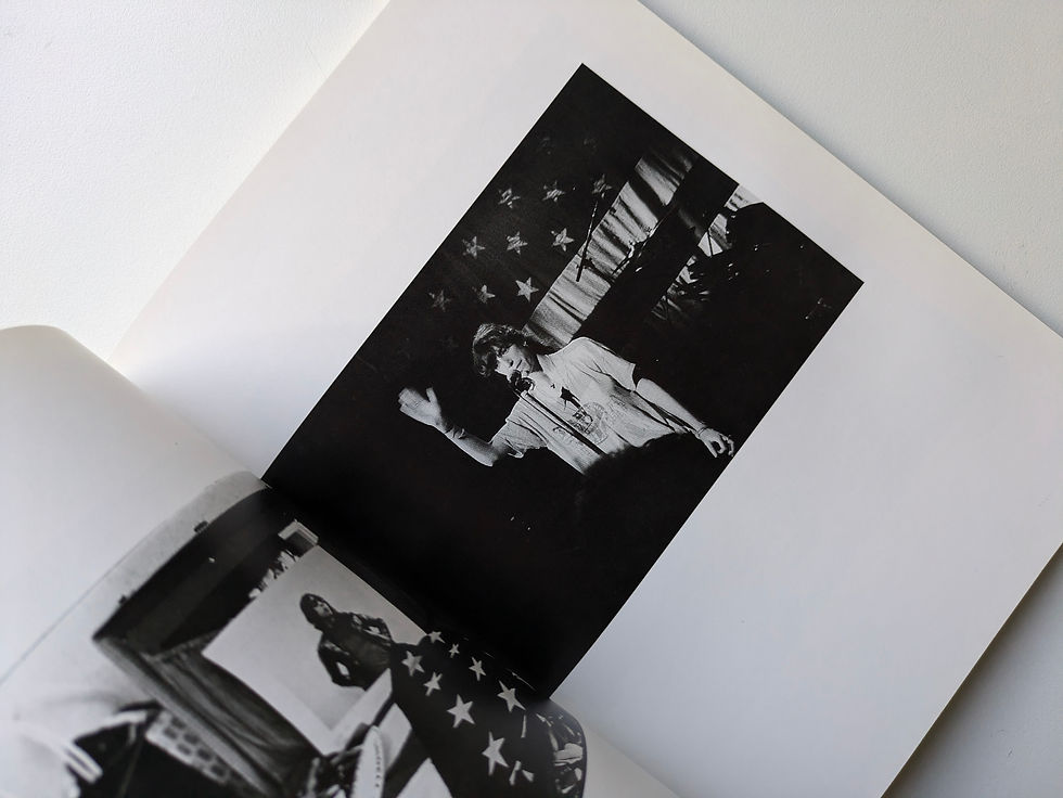 サムネイル： PATTI SMITH COMPLETE  Lyrics , notes and reflections
