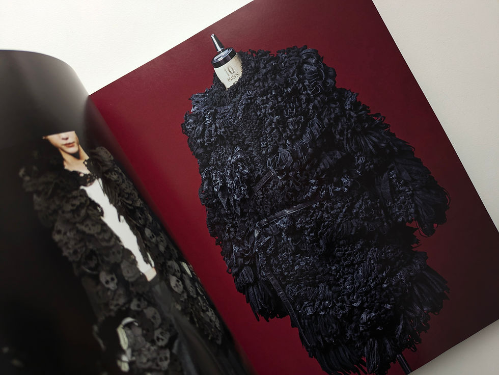 サムネイル： UNDER COVER JUN TAKAHASHI