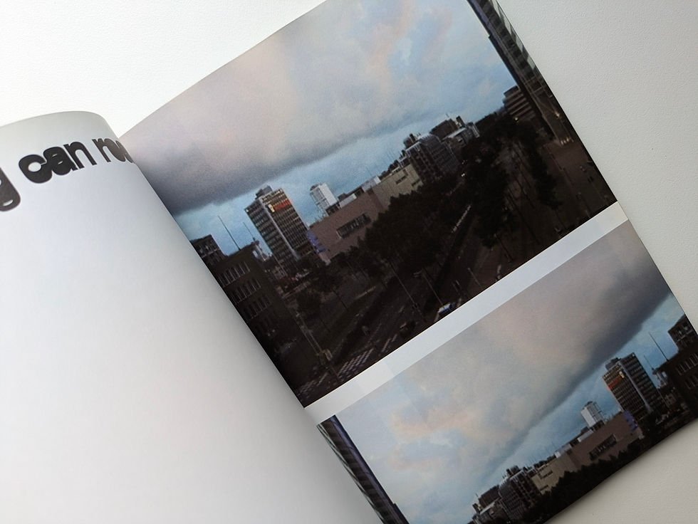 サムネイル： KISS AND SHOOT / Emmanuelle Antille