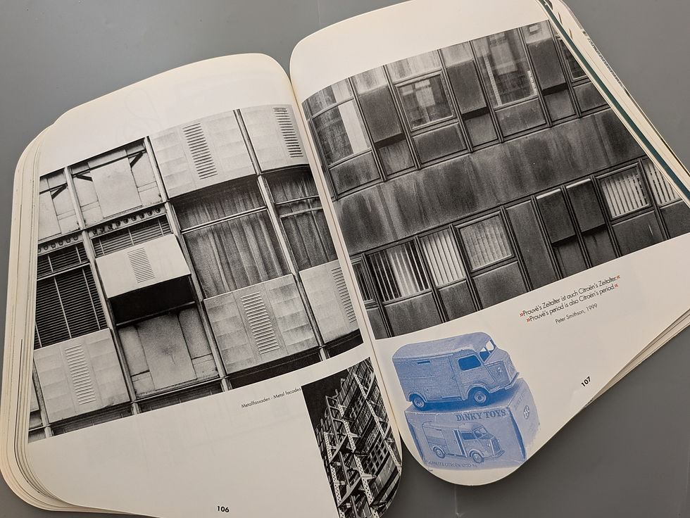 サムネイル： FLYING FUNITURE / PETER SMITHON ・KARL UNGLAUB