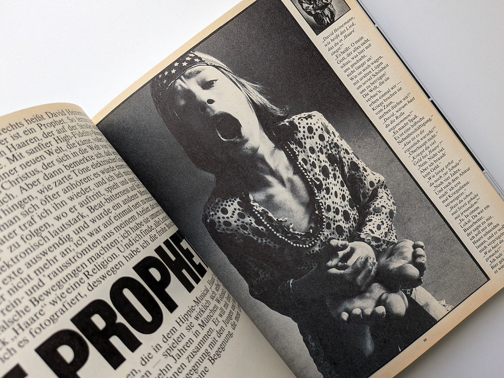 サムネイル： twen REVISION EINER LEGENDE / MICHAEL KOETZLE