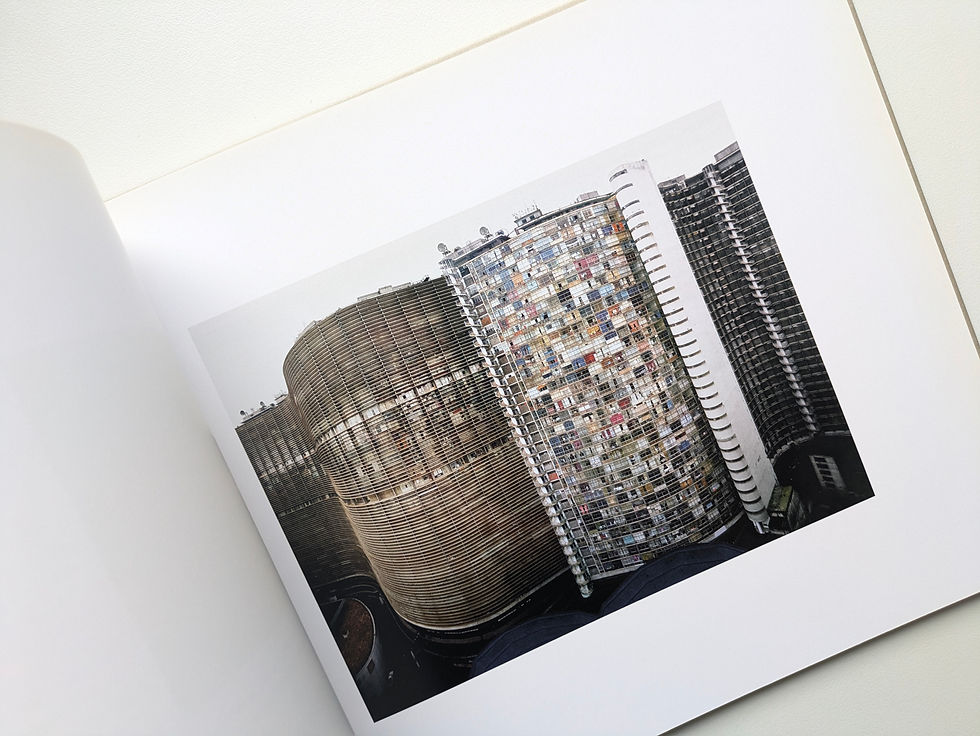 Thumbnail: ARCHITECTURE / ANDREAS GURSKY