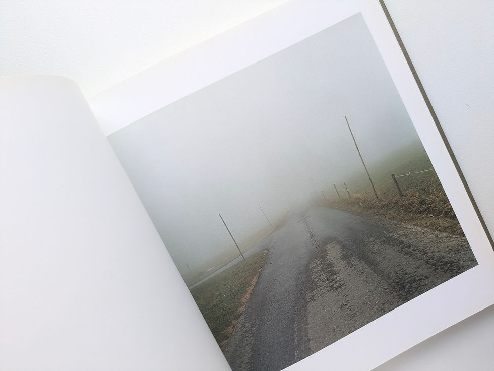 サムネイル： STRASSEN UND WEGE FOTOGRAFIEN / BERNHARD FUCHS