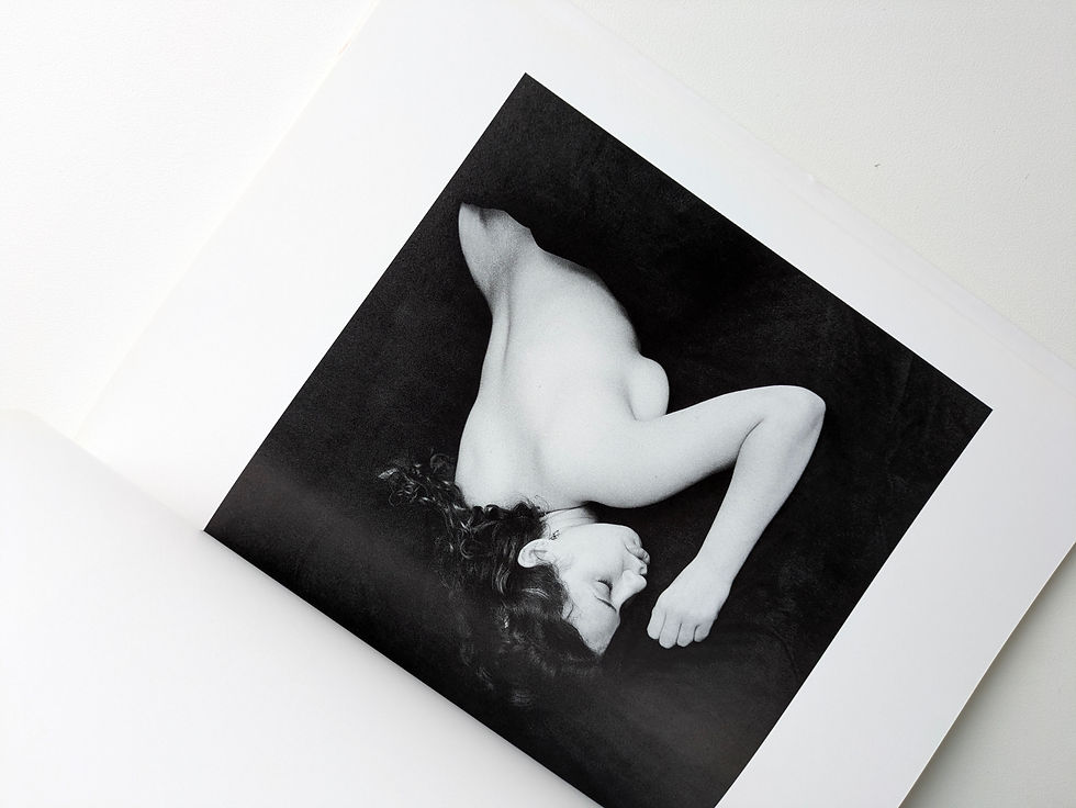 Thumbnail: ABSENCE / UMABA MAKI [馬場磨貴]