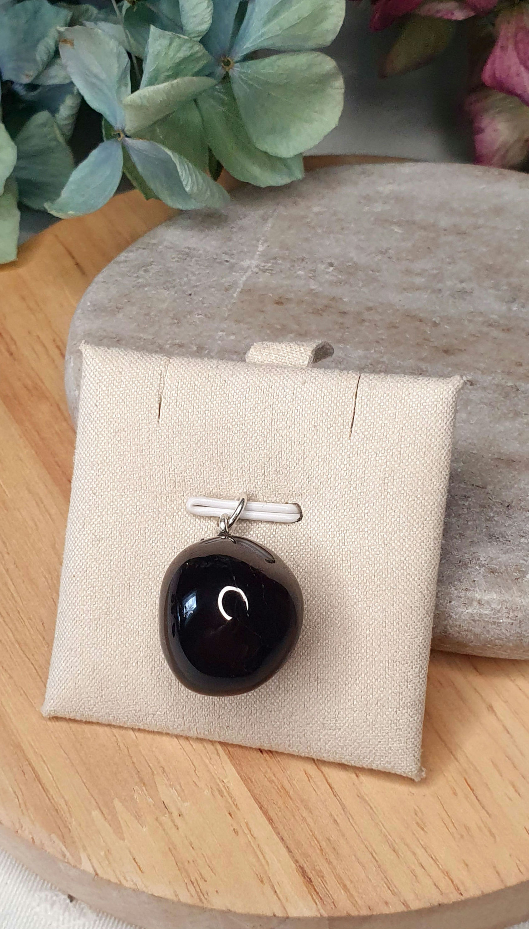 Edelstein-Anhänger Granat, Trommelstein