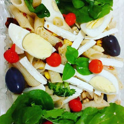 _QUINTA Energética___Compõe__ Tomate seco, milho verde, azeitona preta, macarrão sem glúten, ovo coz