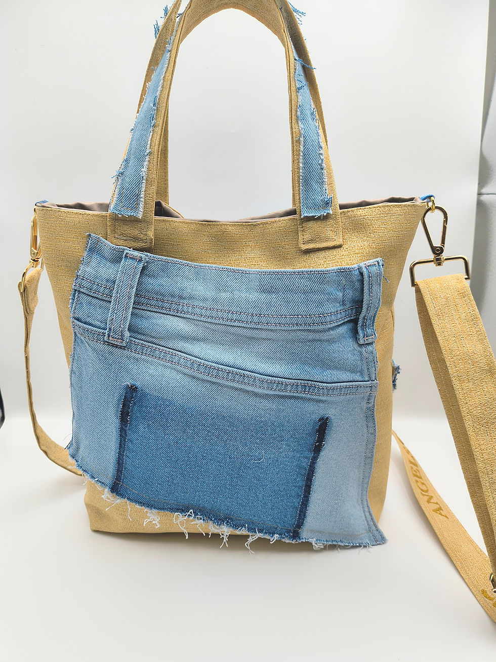 Thumbnail: Demi Handbag/Crossbody bag