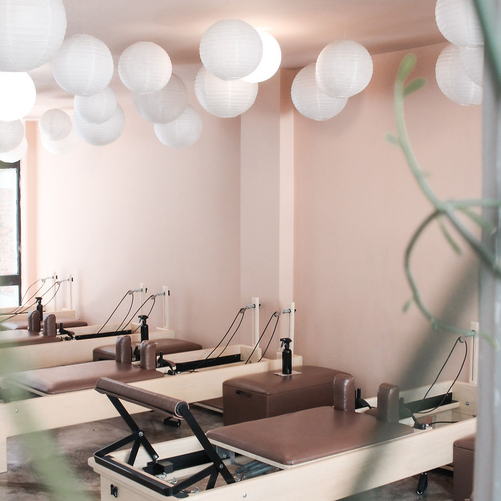 Estudio Ponte Pila con reformers en Roma Norte, CDMX