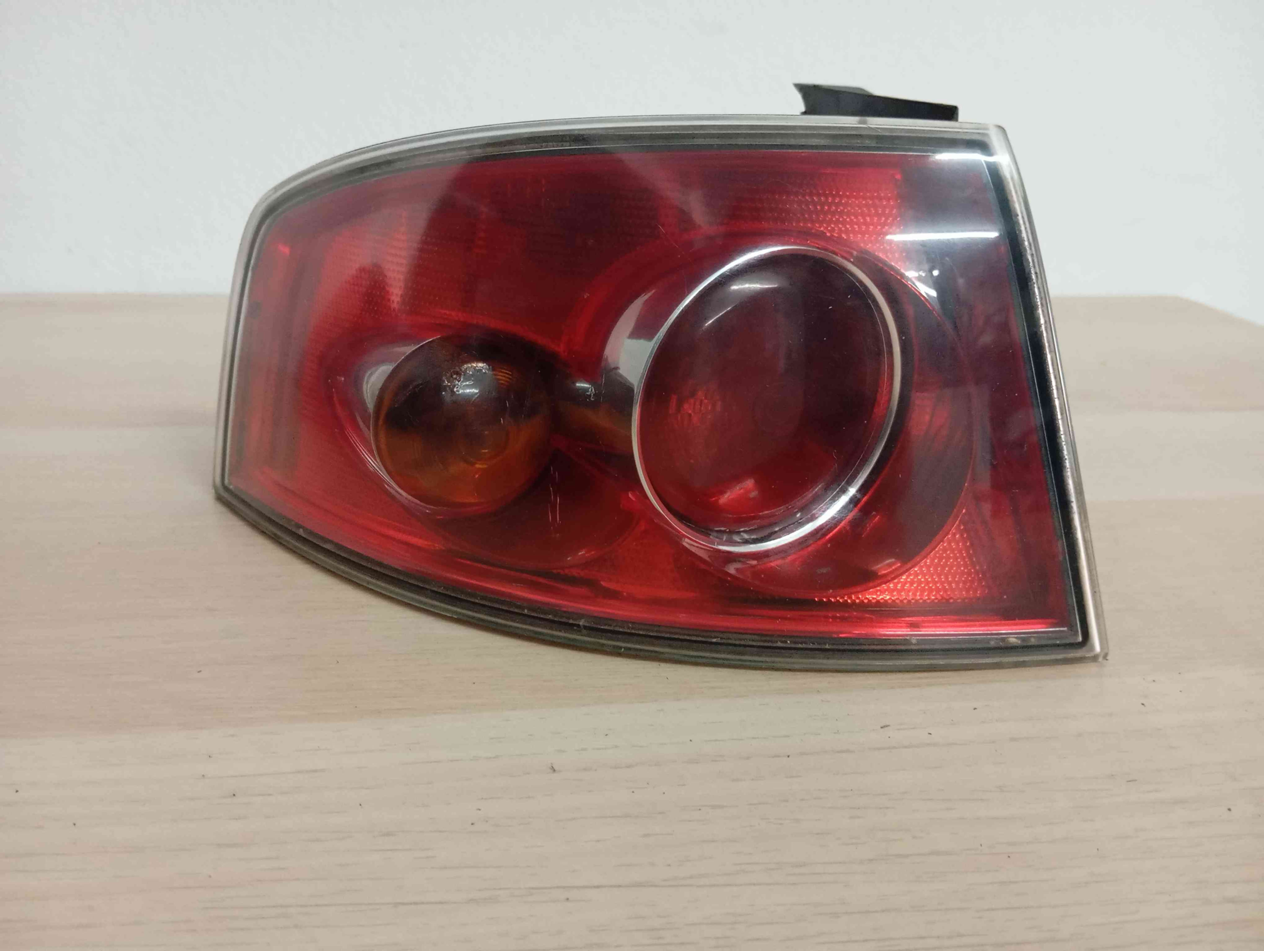 SEAT IBIZA III (6L1) [02.2002 - 11.2009] Farolim Esquerdo  2006