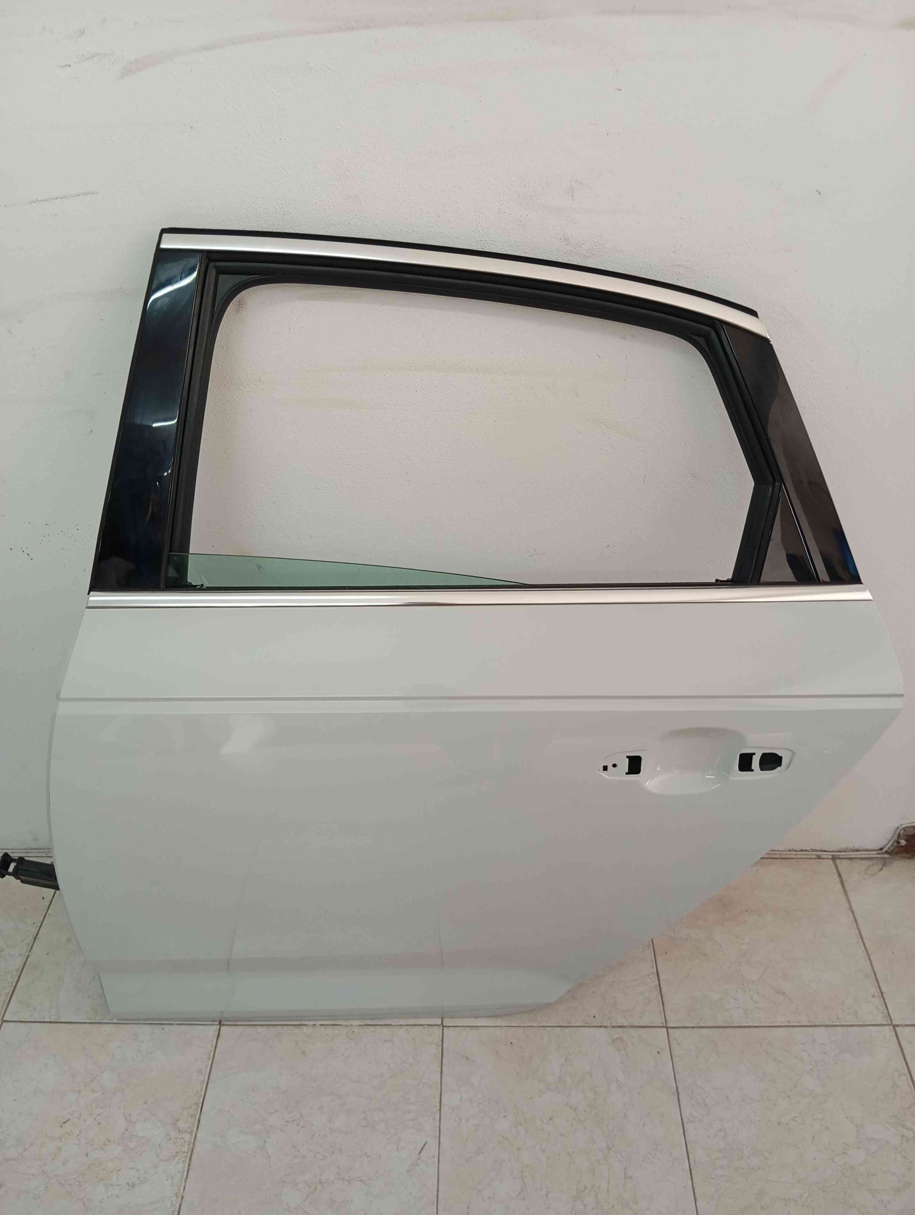 AUDI A4 B9 (8W2, 8WC) [05.2015 - ...] Porta Trás Esquerda  2022