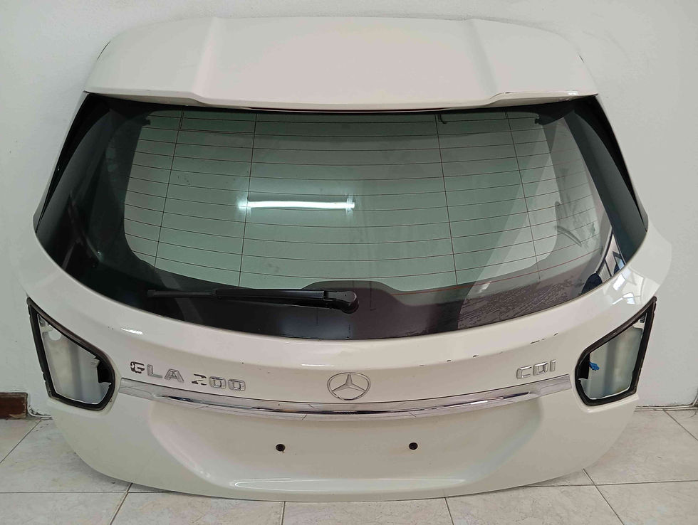 Miniatura: MERCEDES-BENZ GLA-CLASS (X156) [12.2013 - 05.2022] Porta / Tampa da Mala  2018