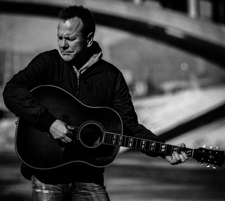 Kiefer Sutherland announces UK tour dates.