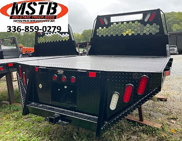 FORD SINGLE SHORT-DIAMOND PLATE CUSTOM REAR...jpg