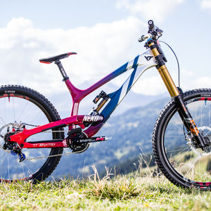 WIN - NEKO MULALLY DONATES CUSTOM WORLD CHAMPIONSHIP BIKE TO GET MORE KIDS RIDING