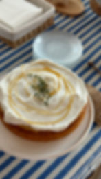 עוגת לימון וקצפת יוגורט