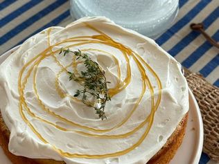 עוגת לימון וקצפת יוגורט