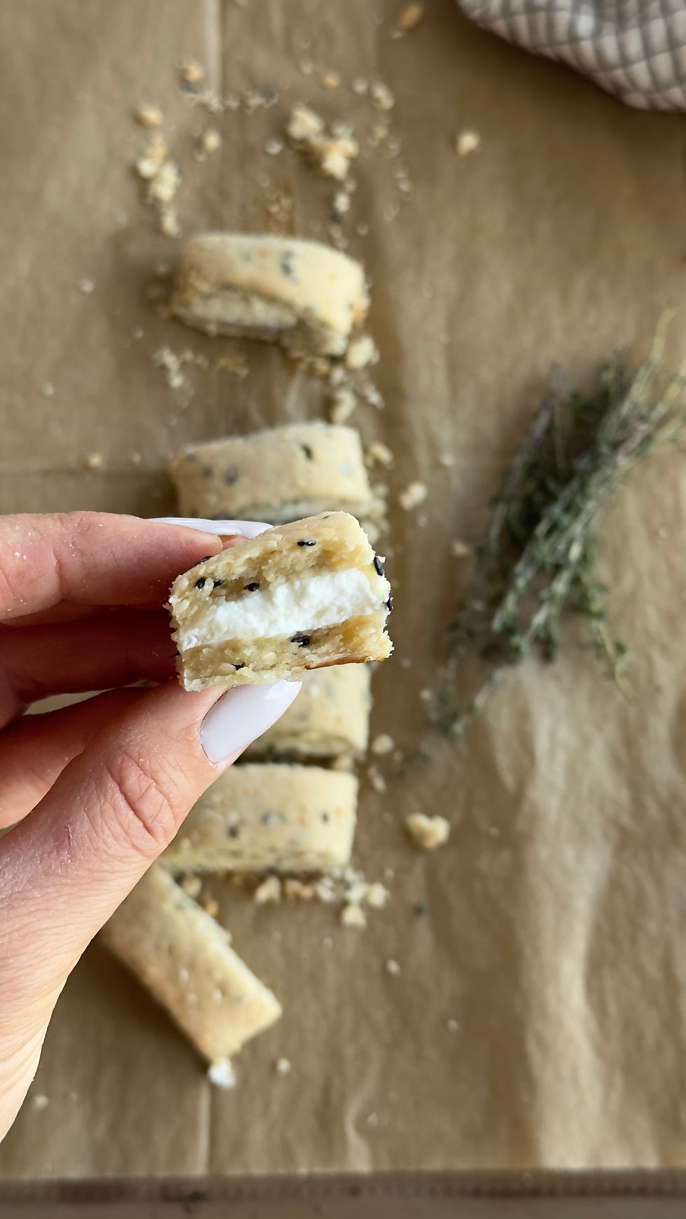 יד מחזיקה מגולגלת מלוחה