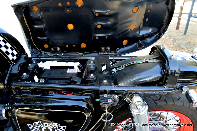 1974 Honda CB750 Cafe (26).JPG