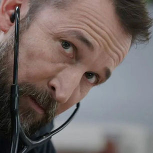 Close-up of Noah Wyle as Dr. Daniel Grant, emphasizing the detailed approach to "The Pitt" Season 2 authenticity.
