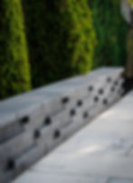 Decorative retaining wall