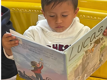 Emociones en Flor: Los Pequeños de Prejardín Descubren la Magia de Leer