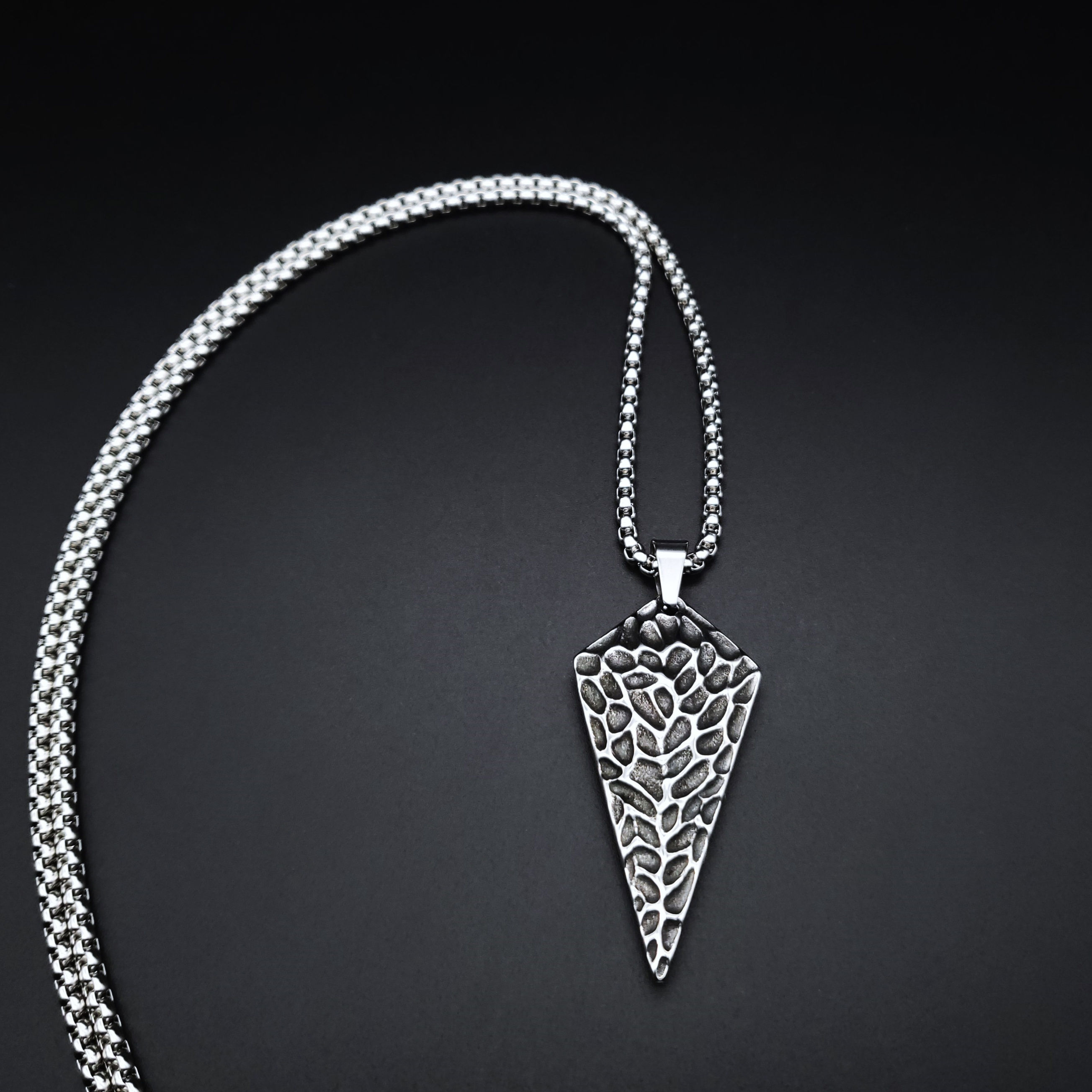 Mens silver chain arrow pendant necklace Titanium