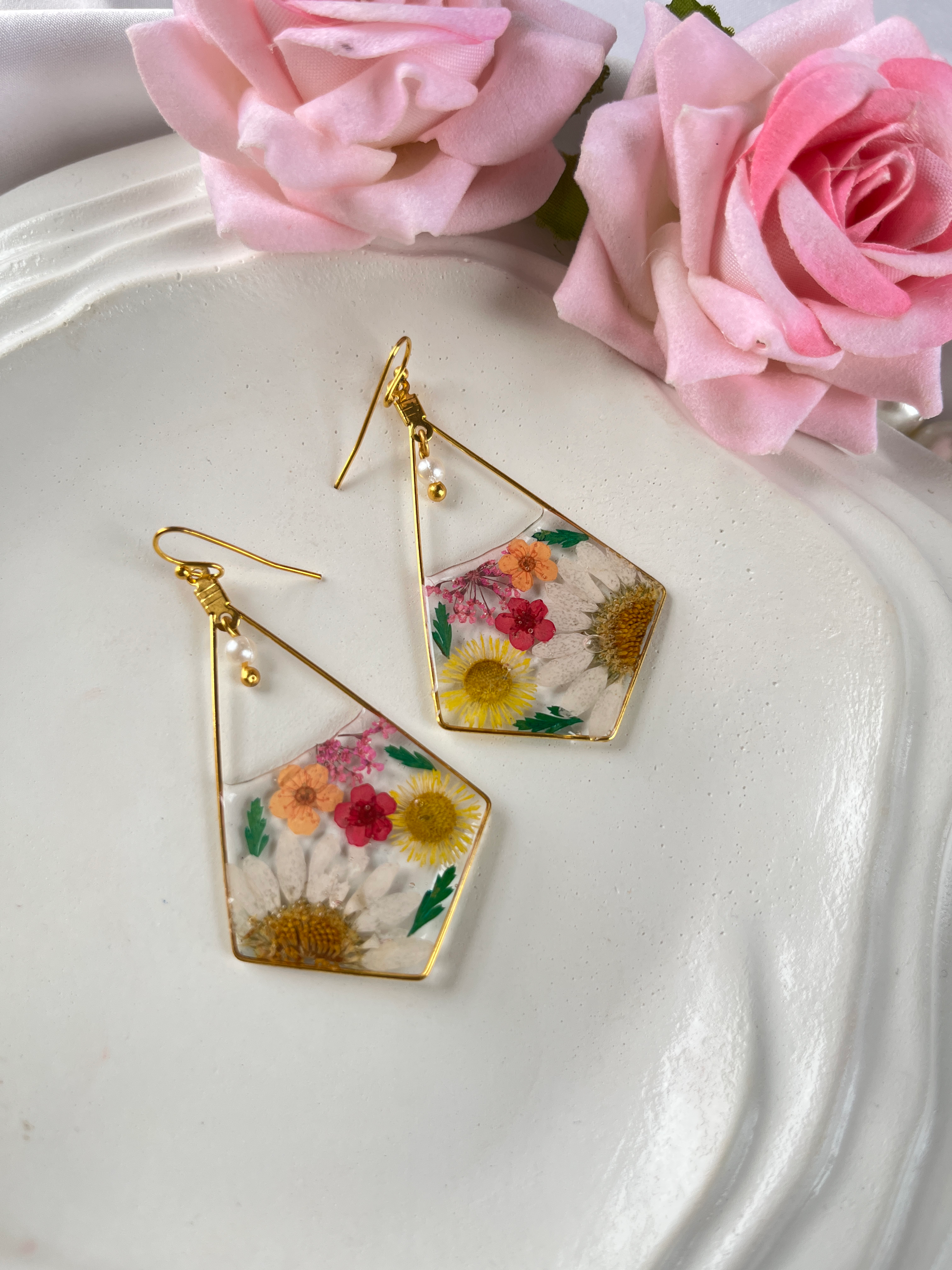 Daphne Daisy Earrings