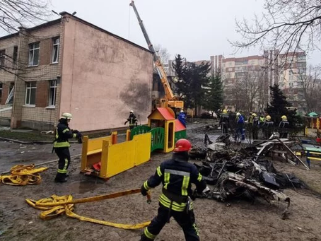 Muere el ministro ucraniano del Interior y 15 personas más tras estrellarse helicóptero en Kiev