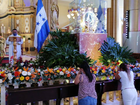 Católicos de Honduras se citan en la capital para venerar a la Virgen de Suyapa